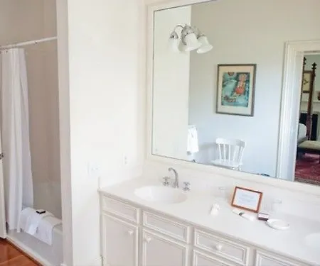 21 East Battery Bed & Breakfast-2